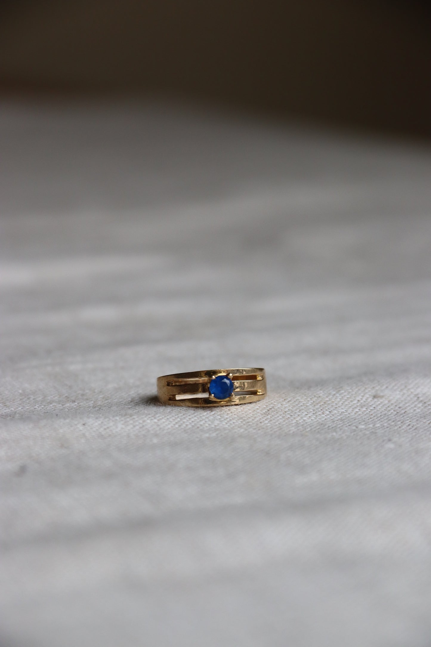 10K Spinel Contemporary Style Solitaire Ring