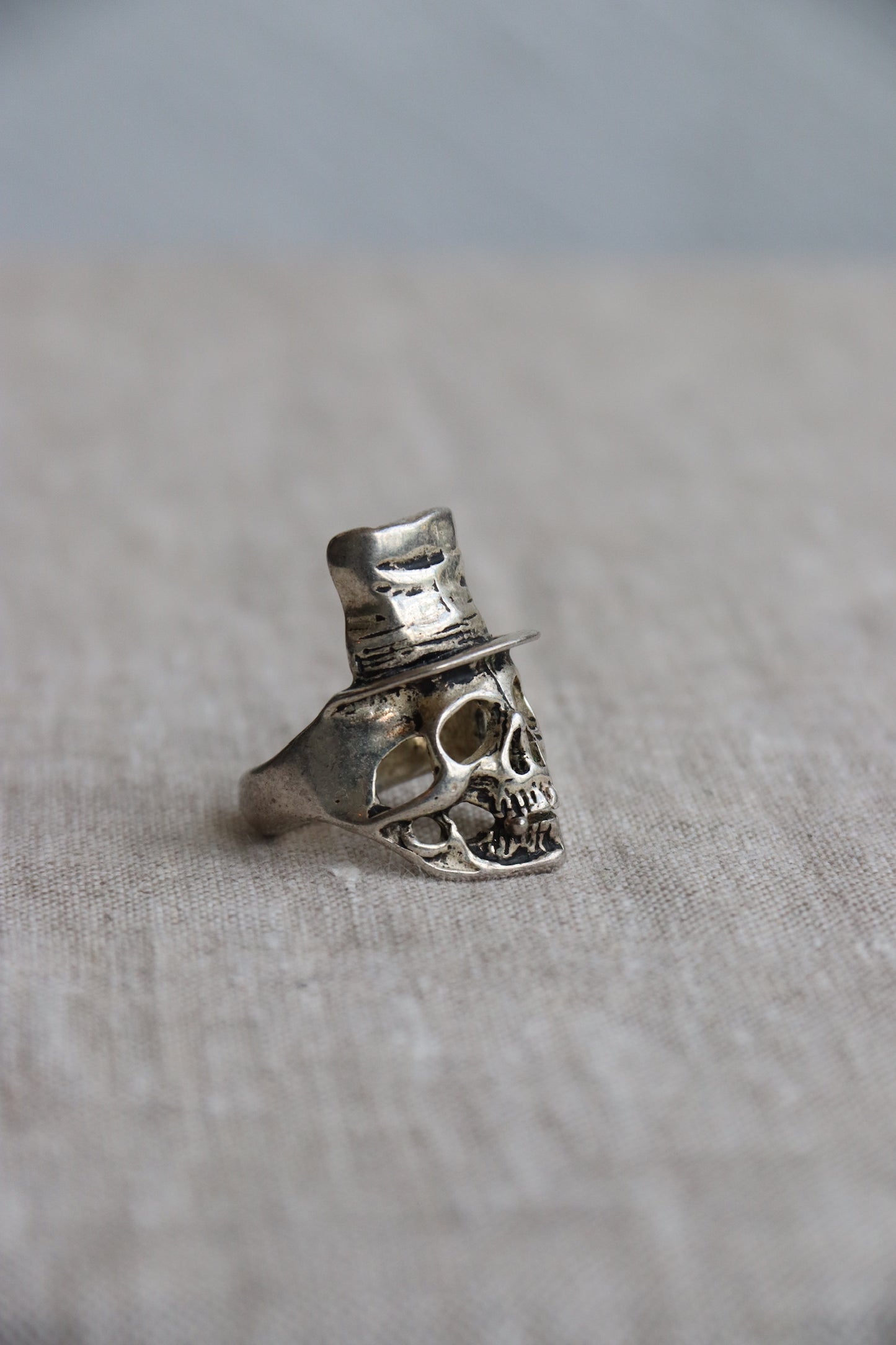 Sterling Silver Skull Ring with Top Hat