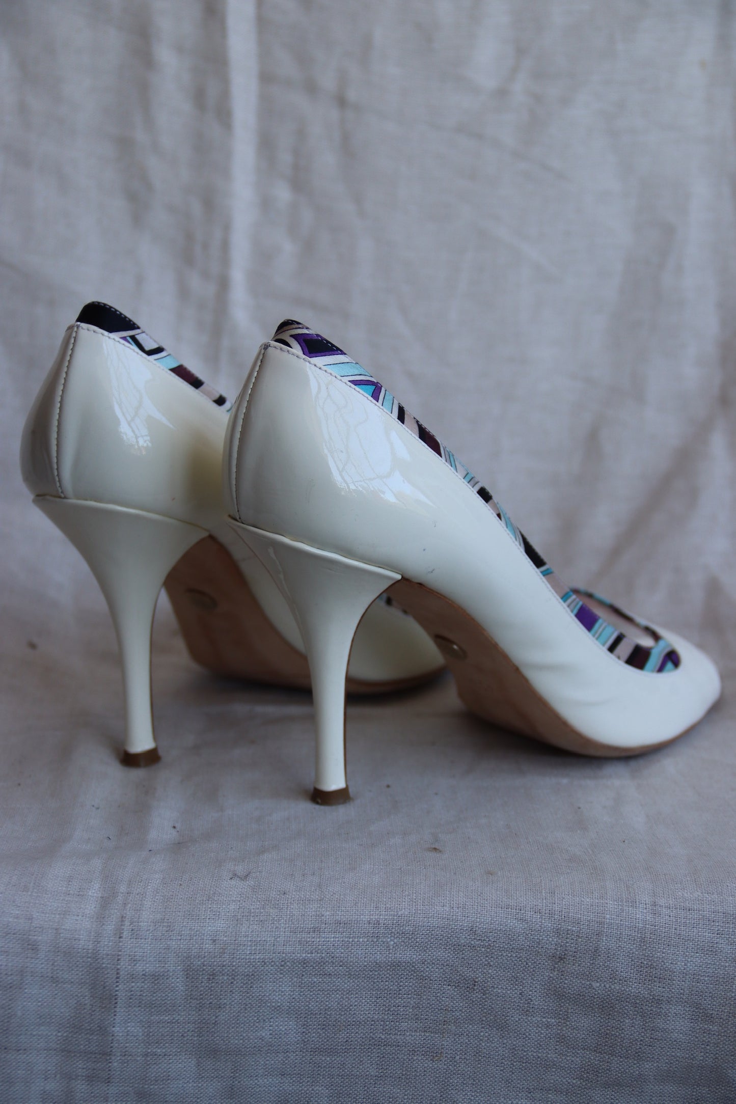 Emilio Pucci White Patent Heels - 40.5
