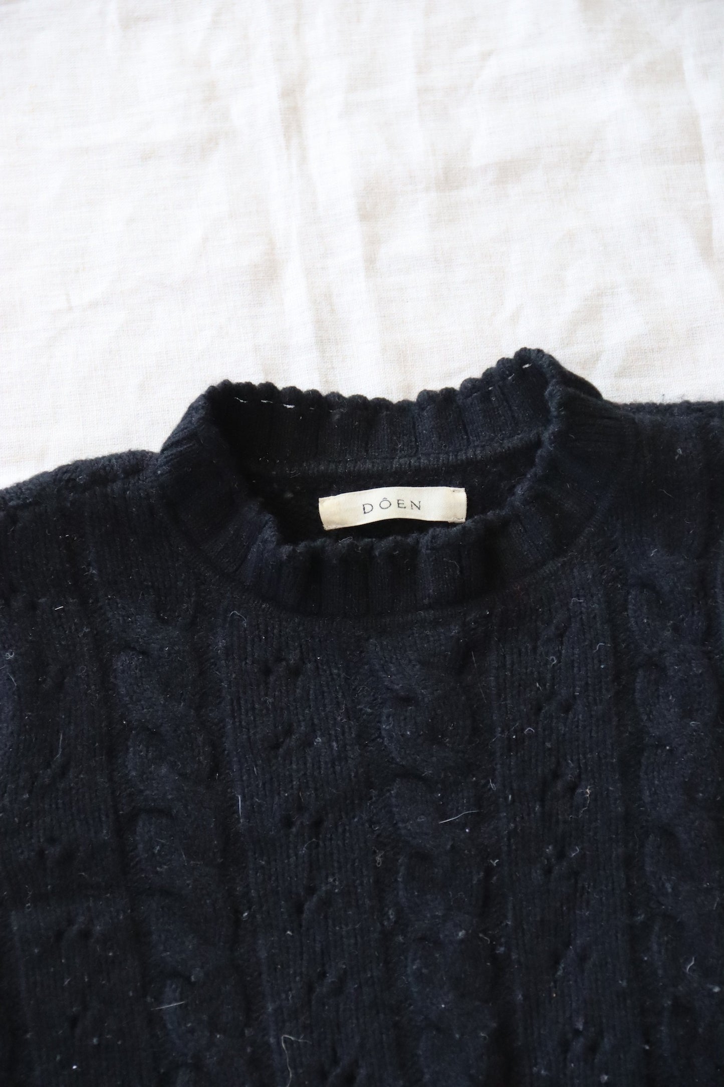 Doen Black Sweater
