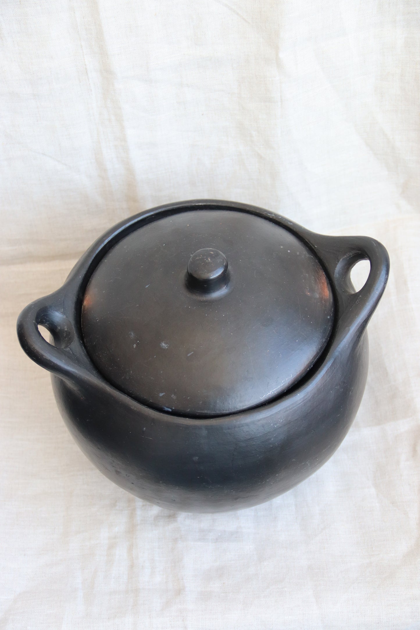Round Black Stoneware Pot with Lid