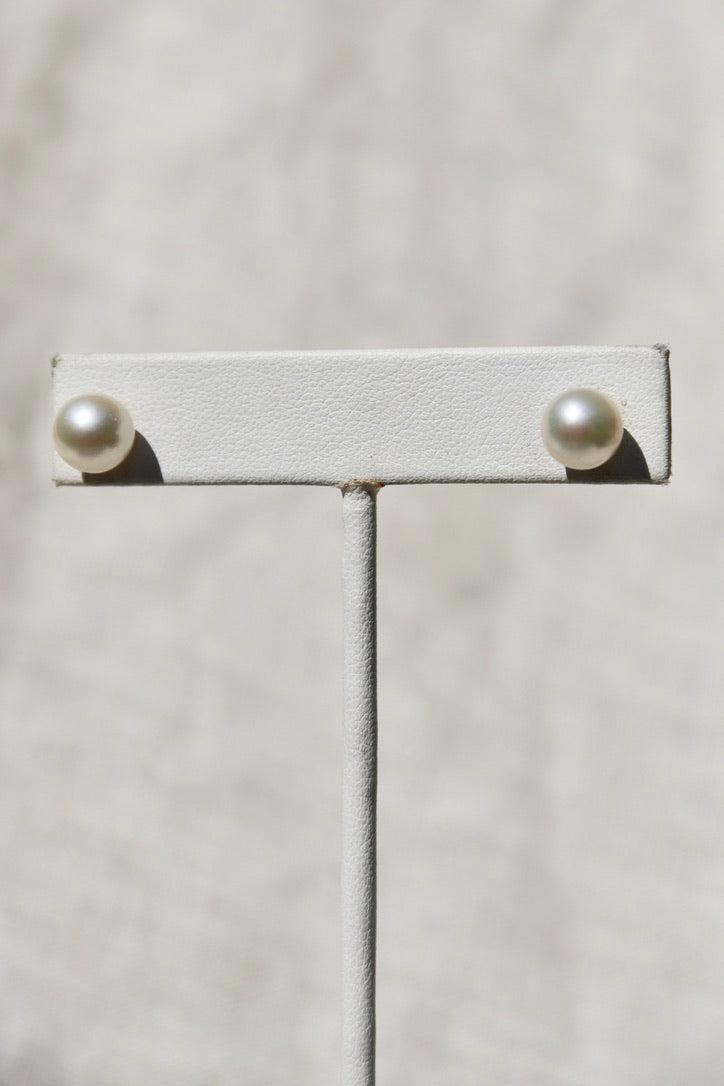 Pearl Stud Earrings - 14k Yellow Gold