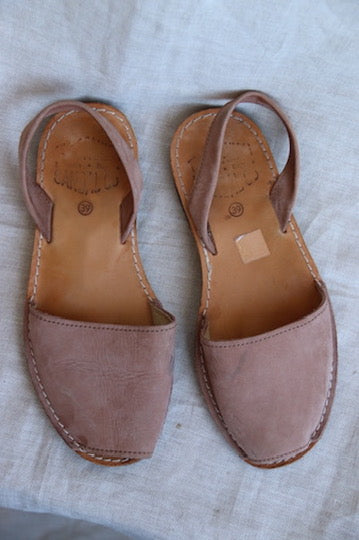 The Spanish Sandal Co Tan Flats - 39