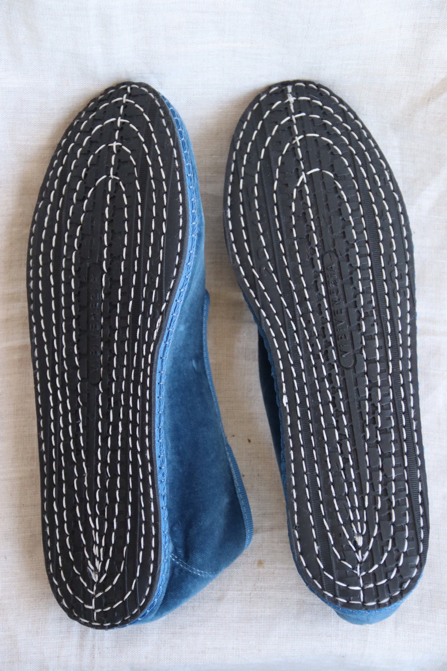 ViBi VENEZIA Blue Velvet Flats