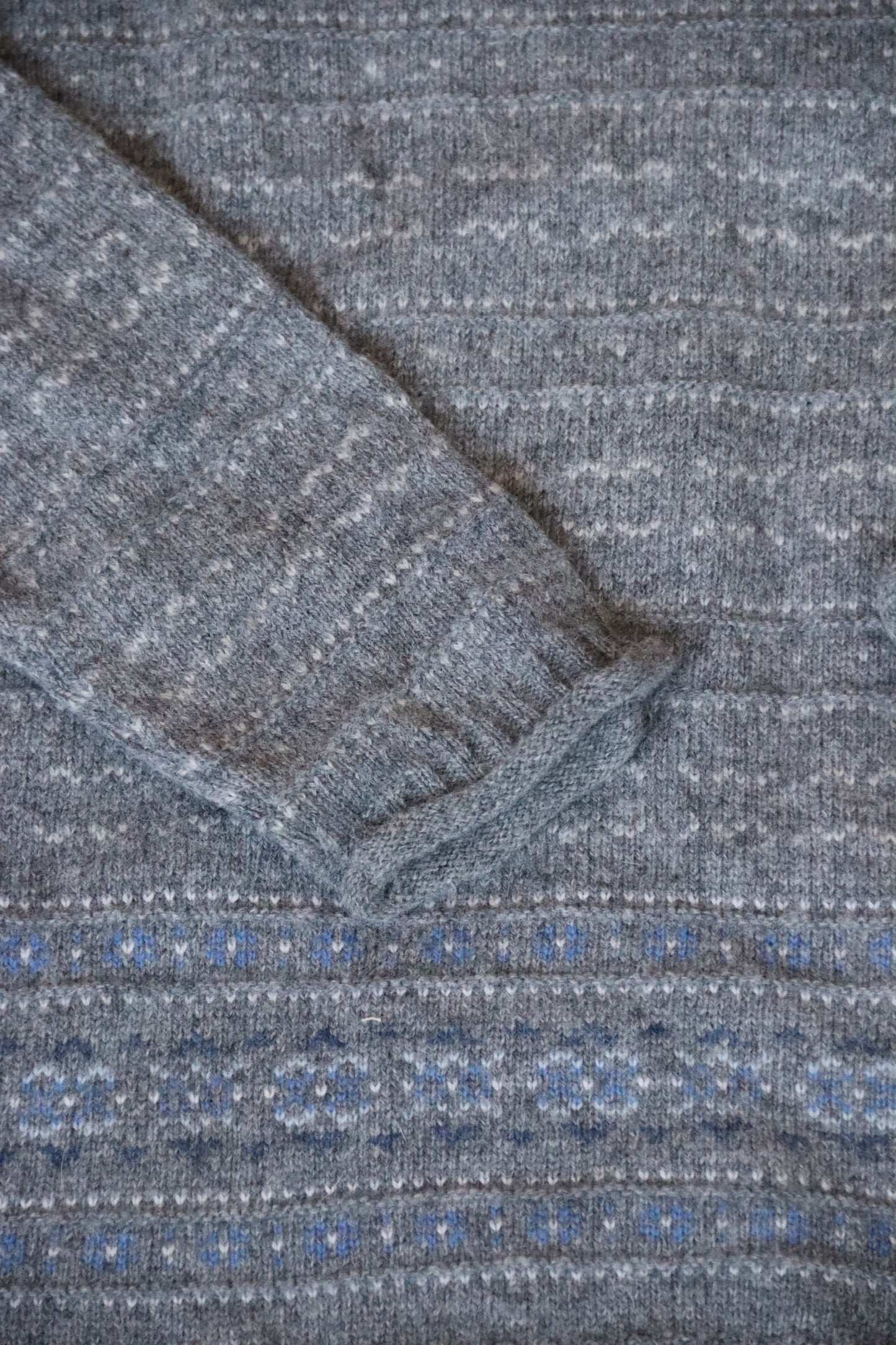 Vintage Columbia Grey V Neck Sweater