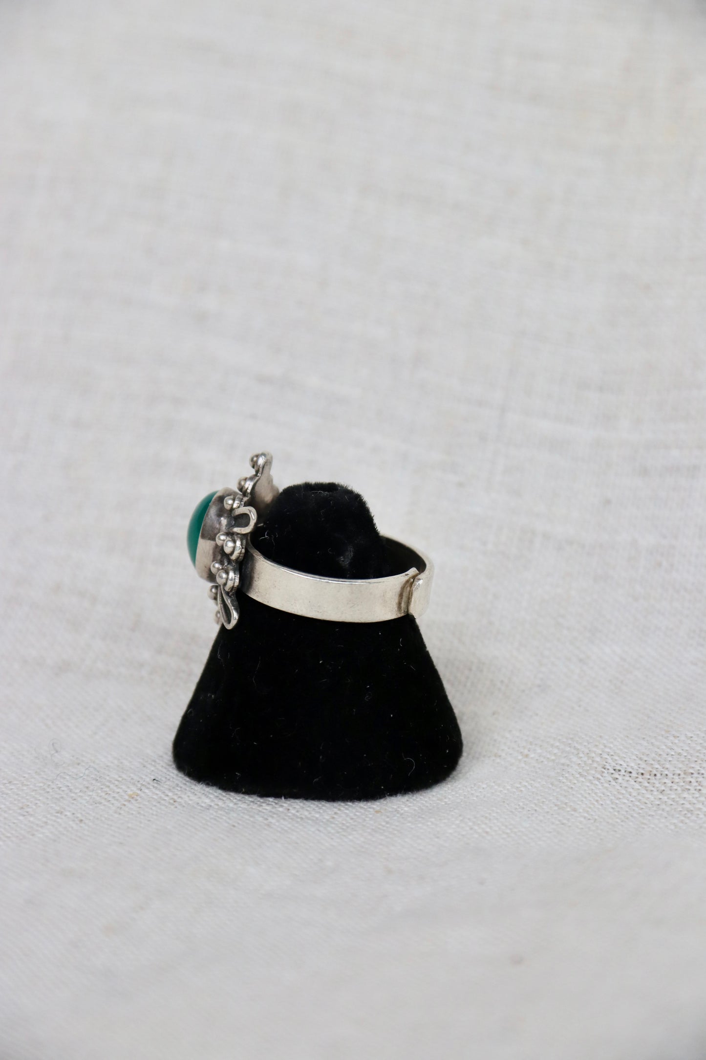 Sterling Silver adjustable green stone ring