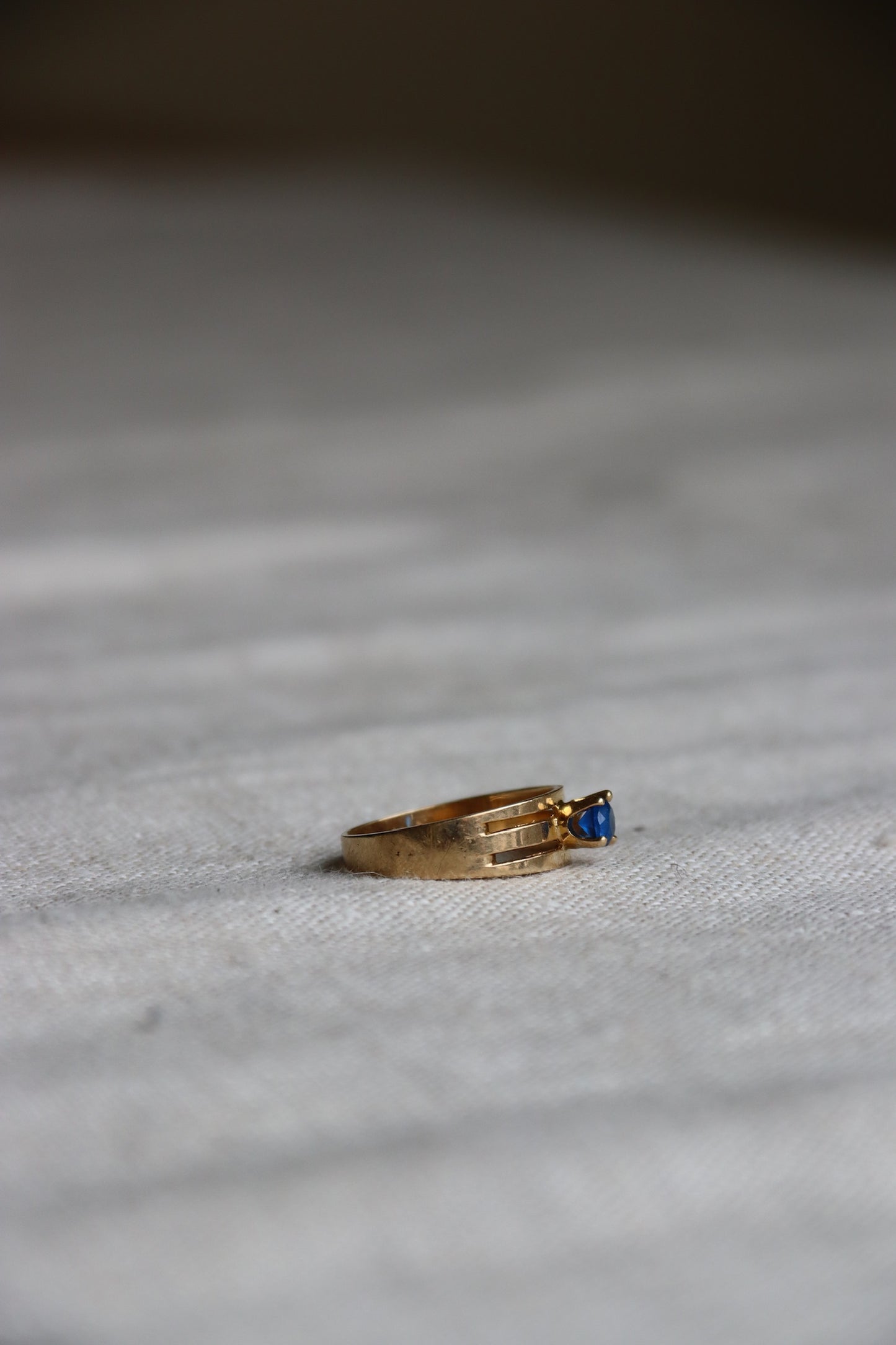 10K Spinel Contemporary Style Solitaire Ring