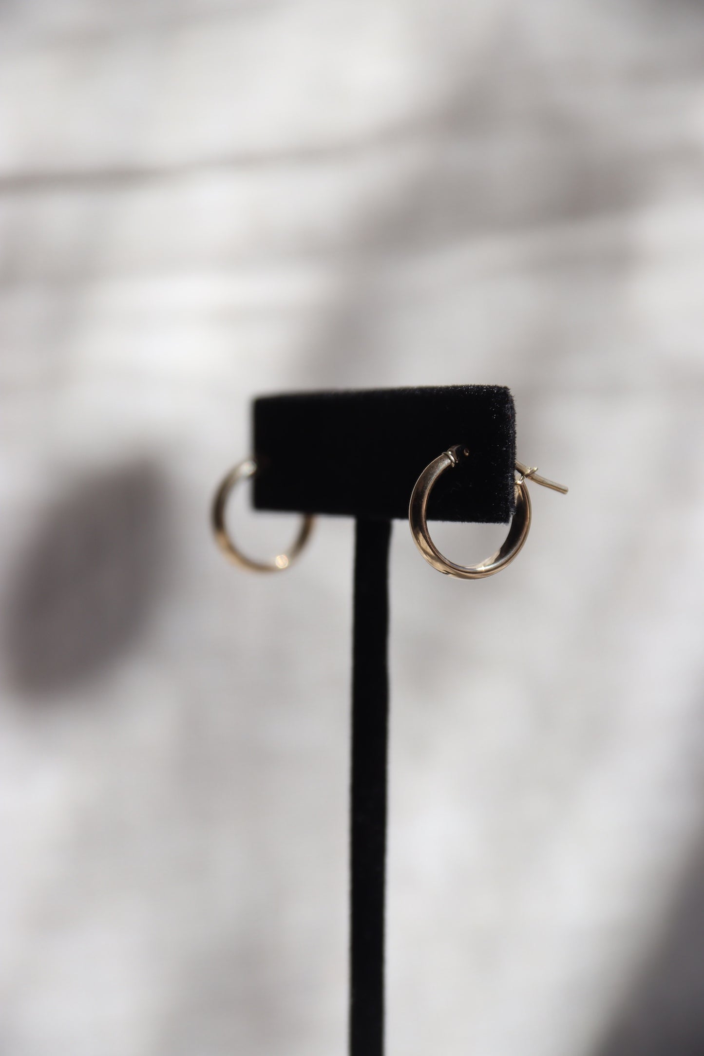 14K Gold Huggie Hoop Earrings
