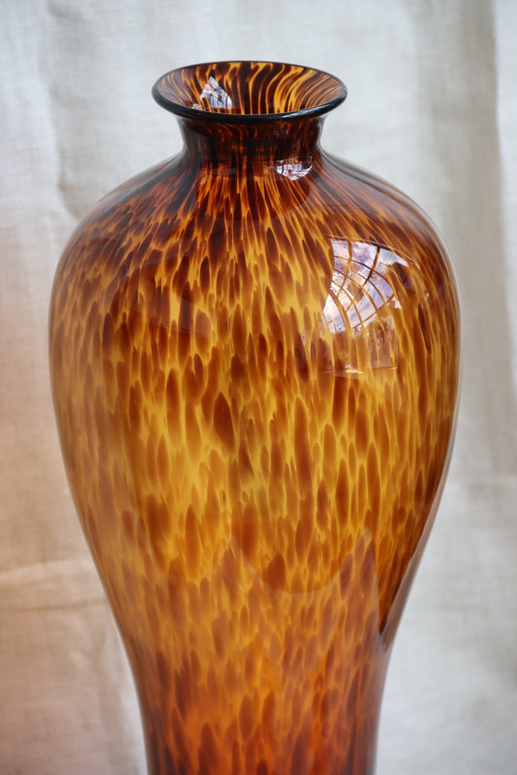 Two’s Company Large Brown Speckled Tortoise Vase