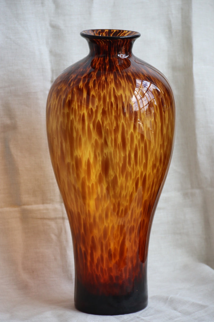Two’s Company Large Brown Speckled Tortoise Vase