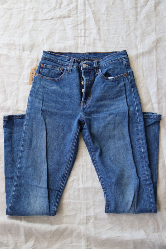 Levis 501 Blue Jeans - 26