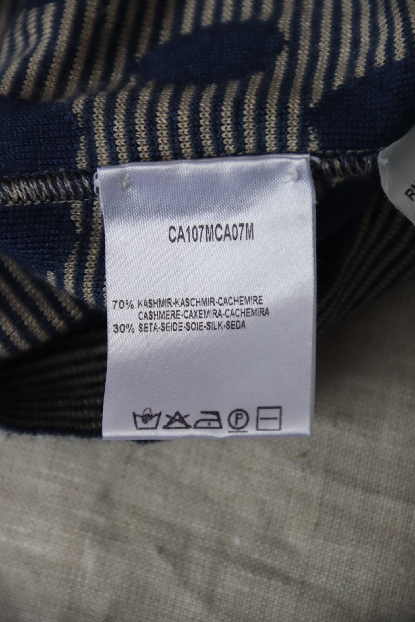 Armani Blue and Grey Polka Dot Silk and Cashmere Short Sleeve Sweater