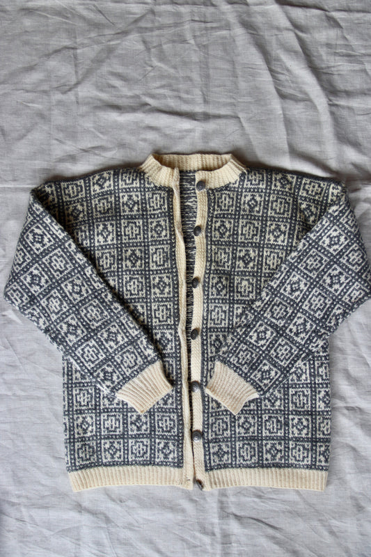 Vintage Grey and White Patterned Sweater