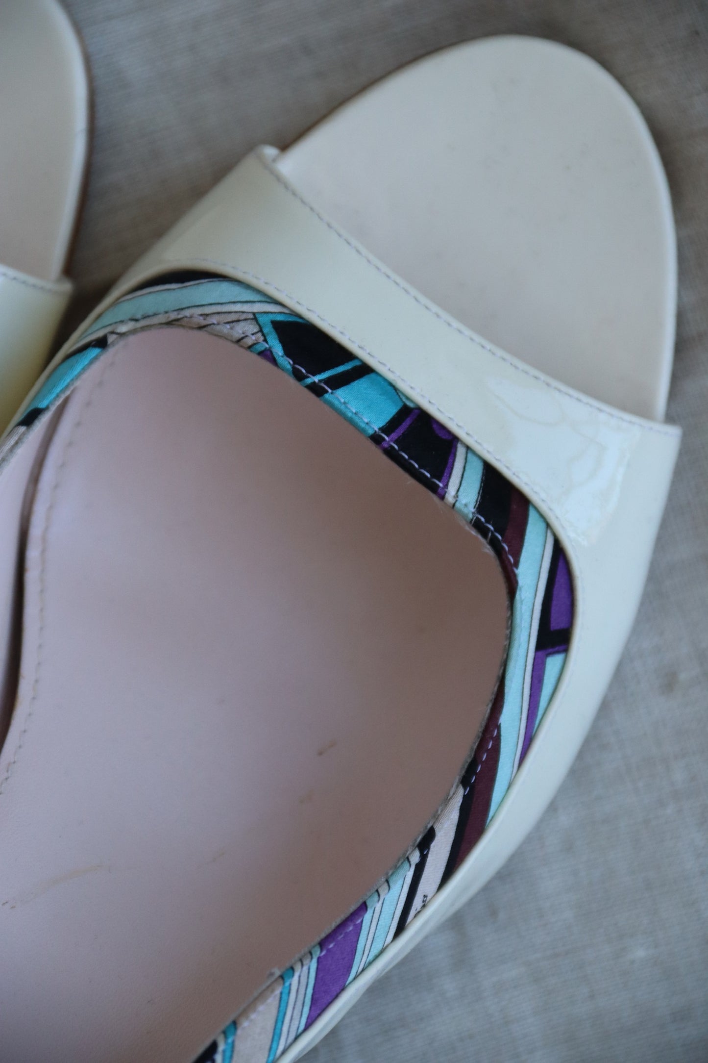 Emilio Pucci White Patent Heels - 40.5