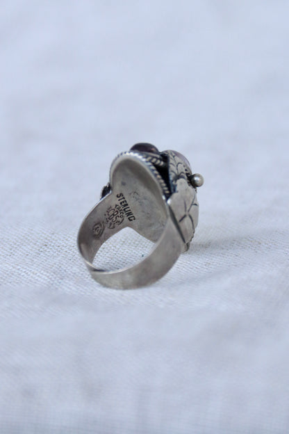 Mexican Sterling Silver Poison Ring with Amethyst