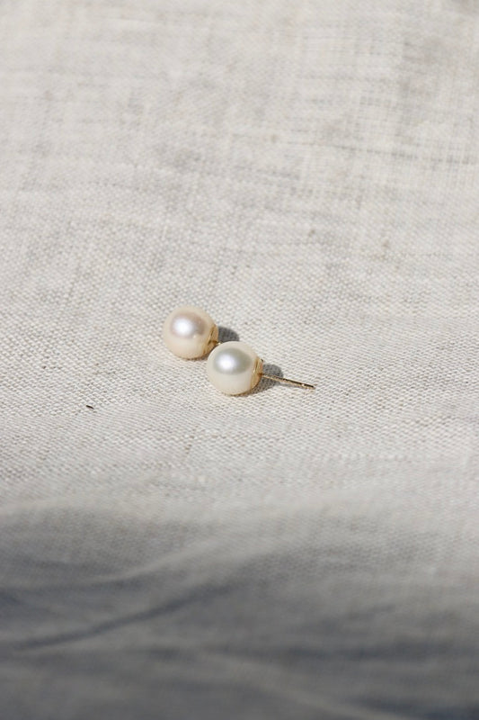 Pearl Stud Earrings - 14k Yellow Gold
