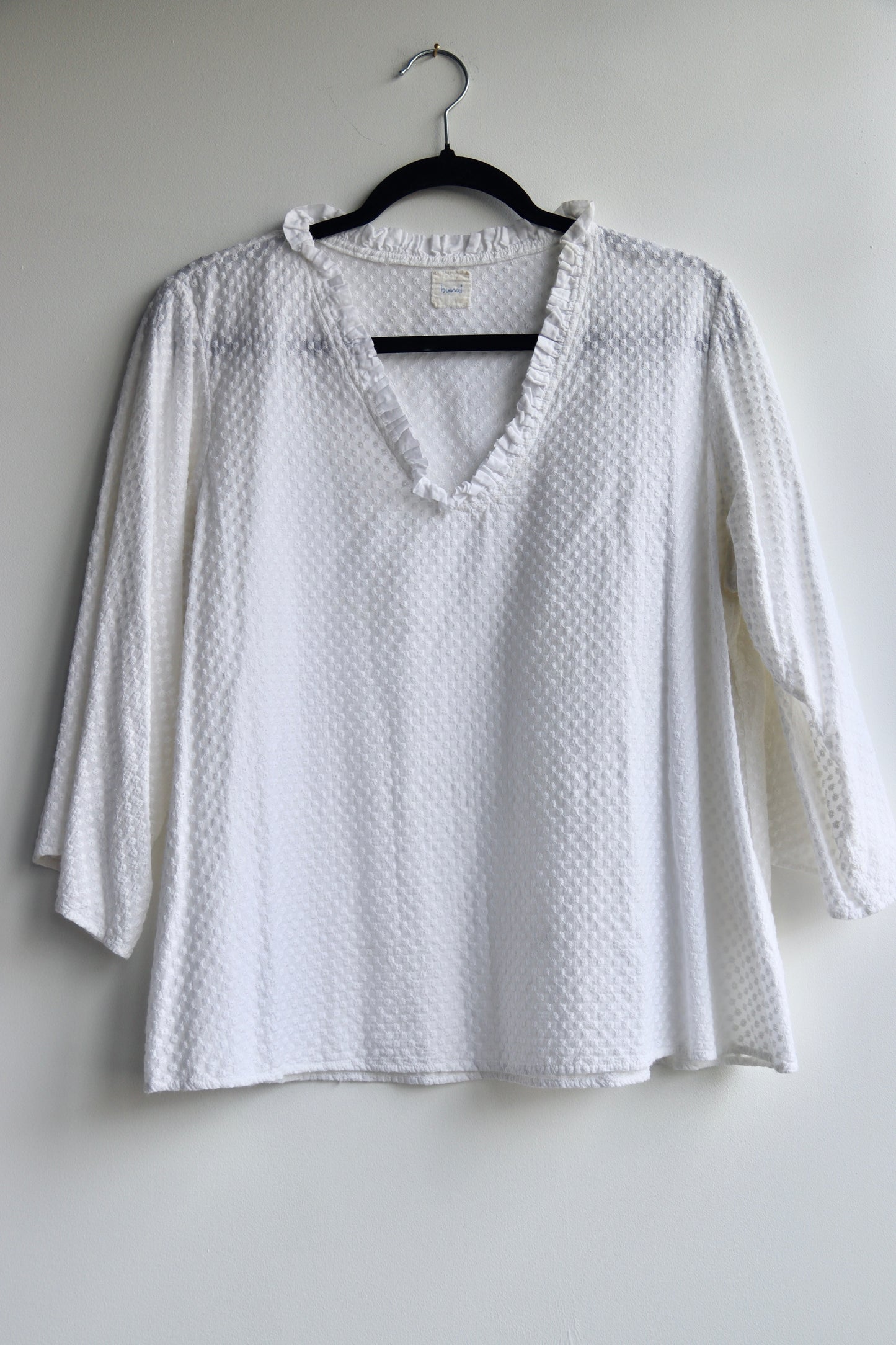 Bunai White Top