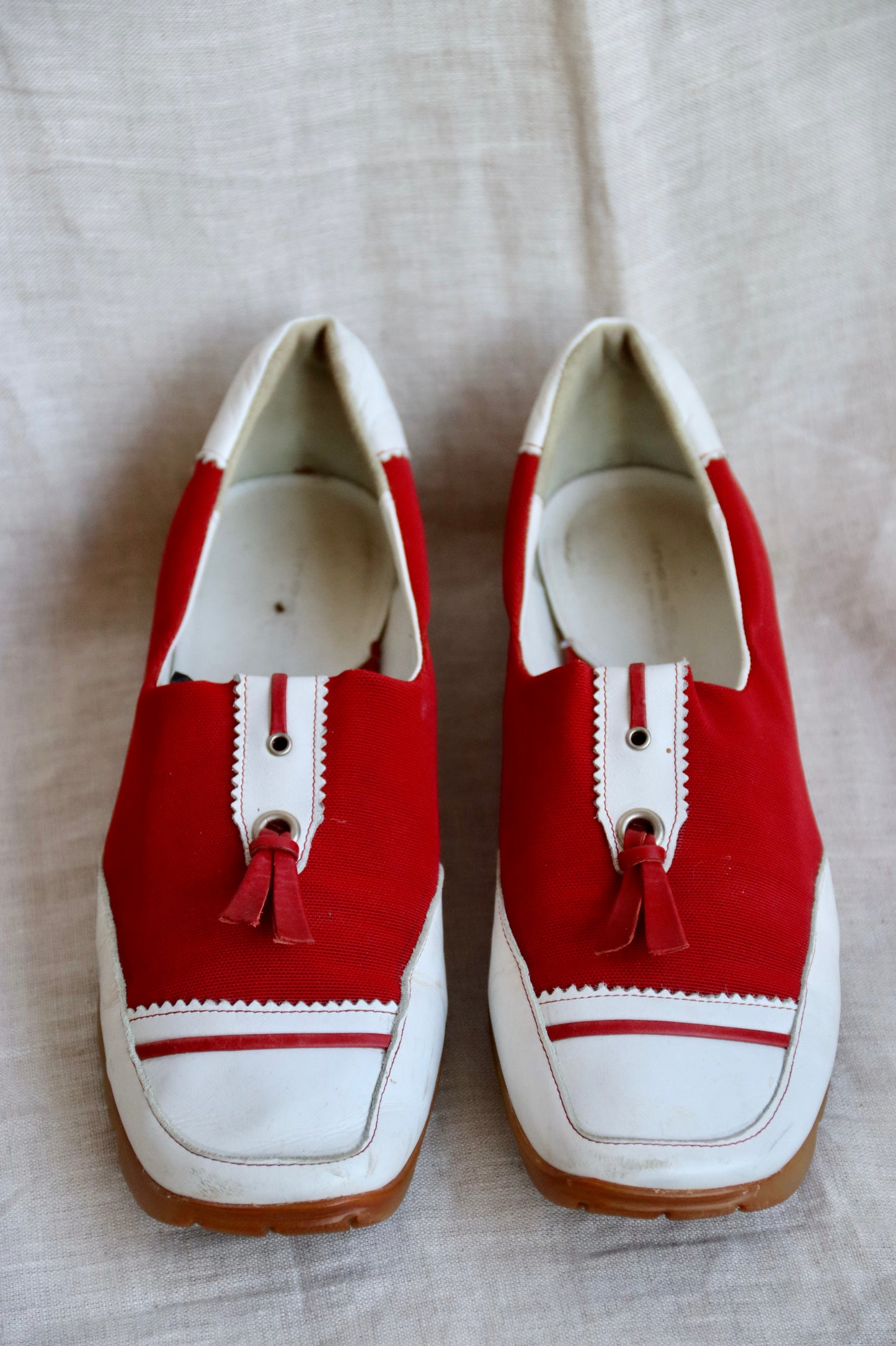 Walter Genuin Red and White Golf Shoes