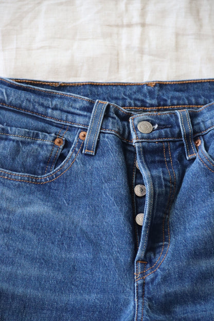 Levis 501 Blue Jeans - 26