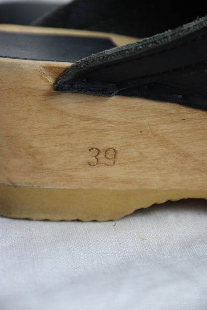 No. 6 Store Clogs