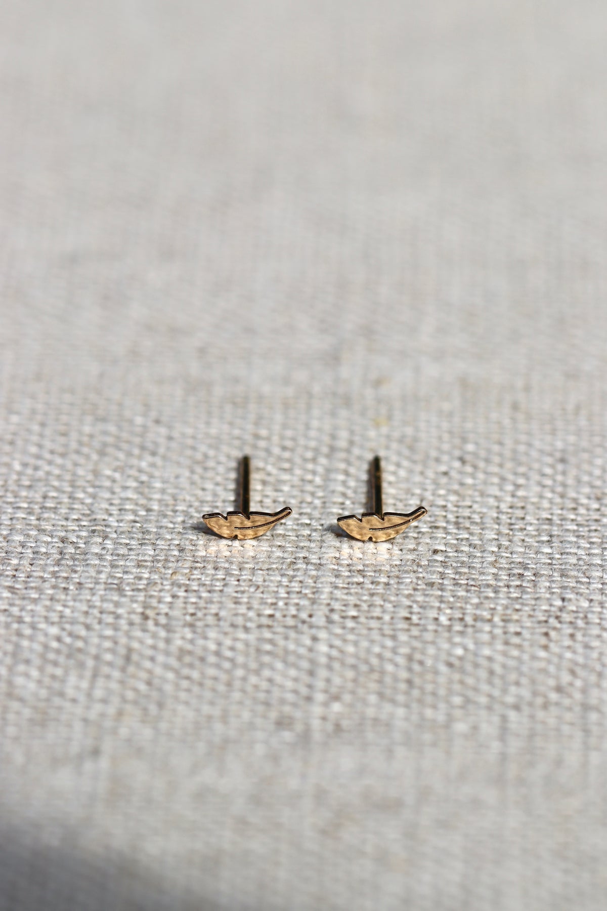 Zoe Chicco 14k Itty Bitty Feather Studs