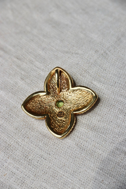 14K Yellow Gold Peridot Quatrefoil Hollow Pendant