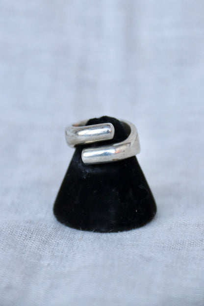 Sterling Silver Crossover Ring