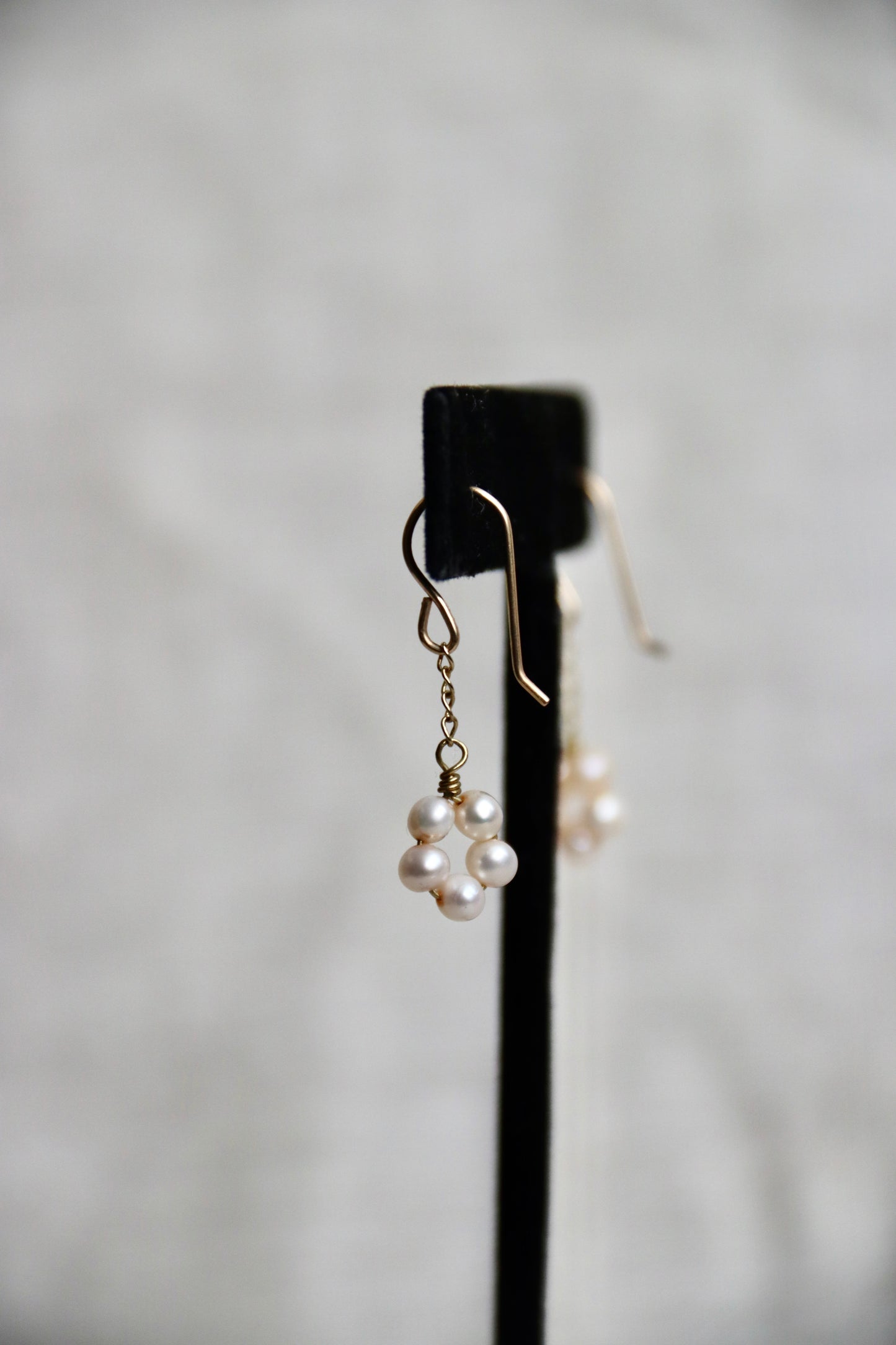 14k yellow gold and pearl flower earrings