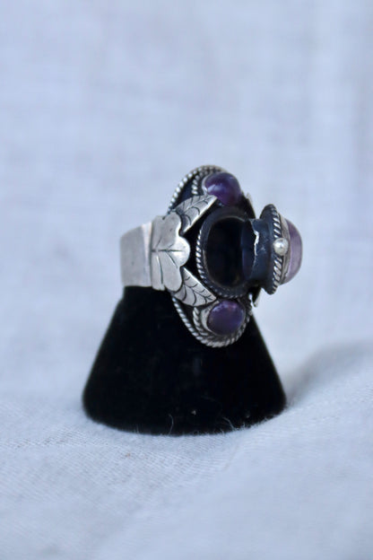 Mexican Sterling Silver Poison Ring with Amethyst