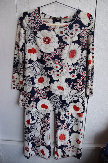 Vintage 70s Floral Pattern Top and Pants Set