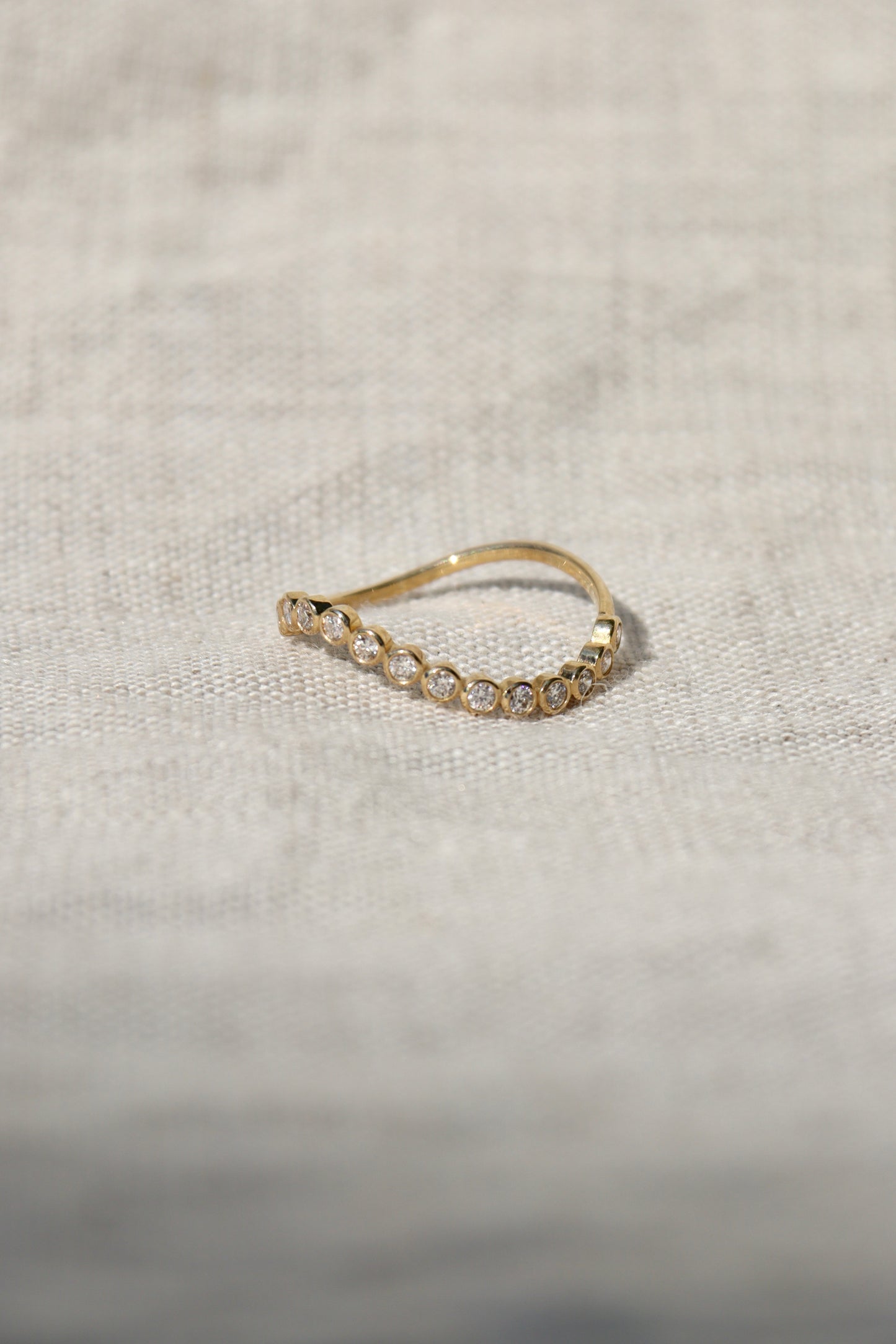 Bubbly Diamond Wave Band - 14K Yellow Gold