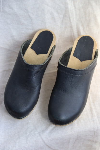 No. 6 Store Clogs