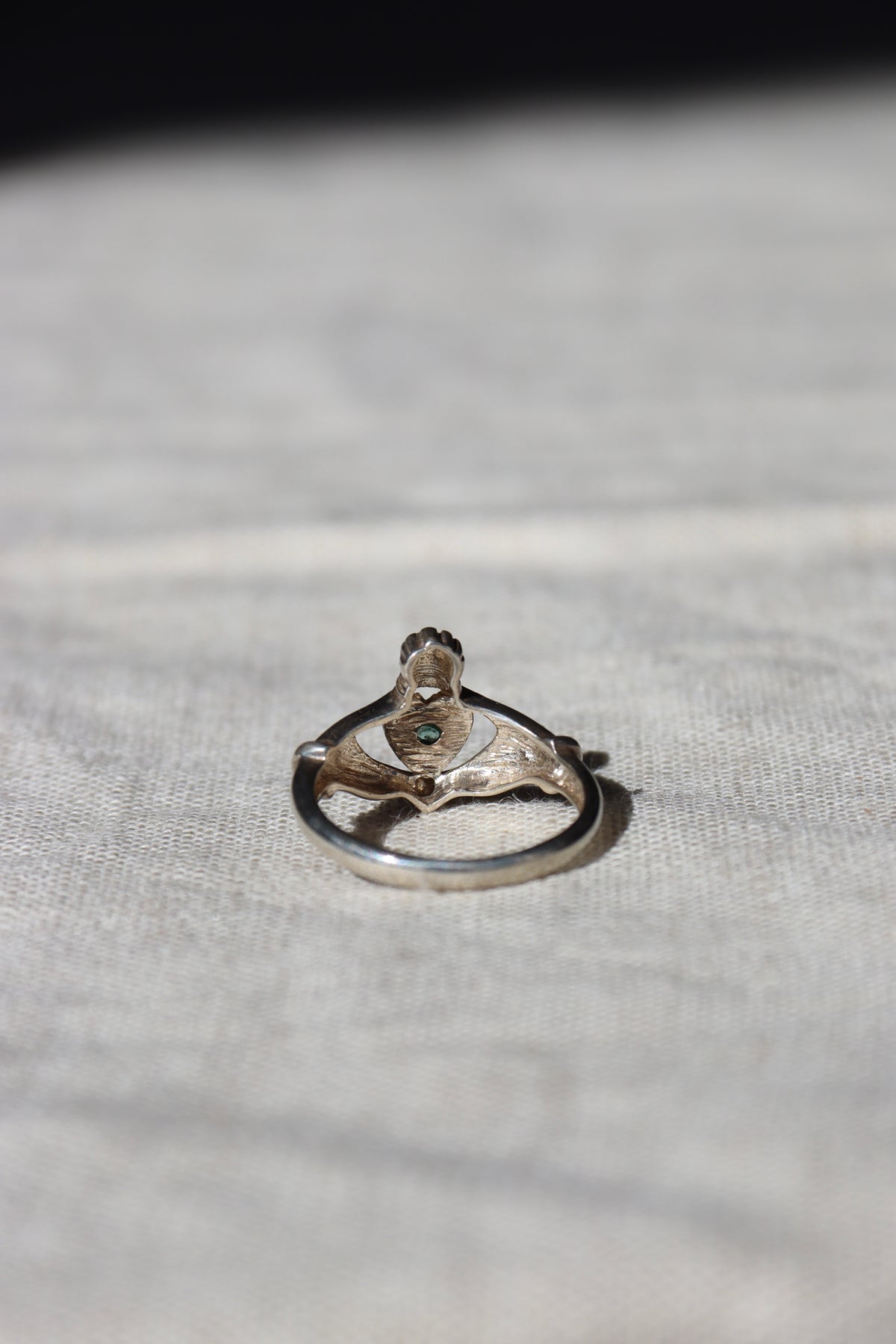 Emerald Claddagh sterling silver ring