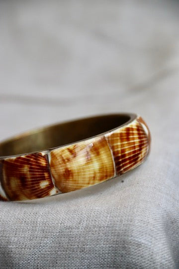 Vintage Shell Bangle Bracelet