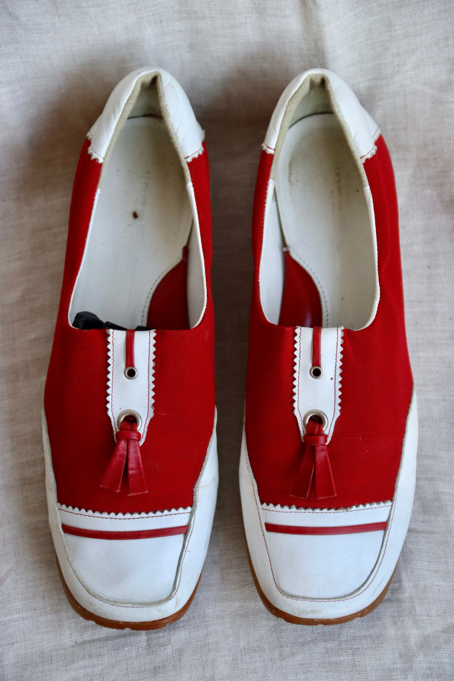 Walter Genuin Red and White Golf Shoes