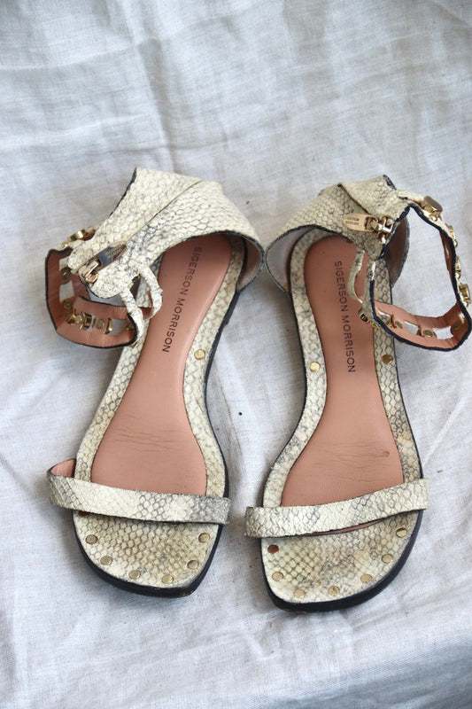 Sigerson Morrison Snakeskin Flats