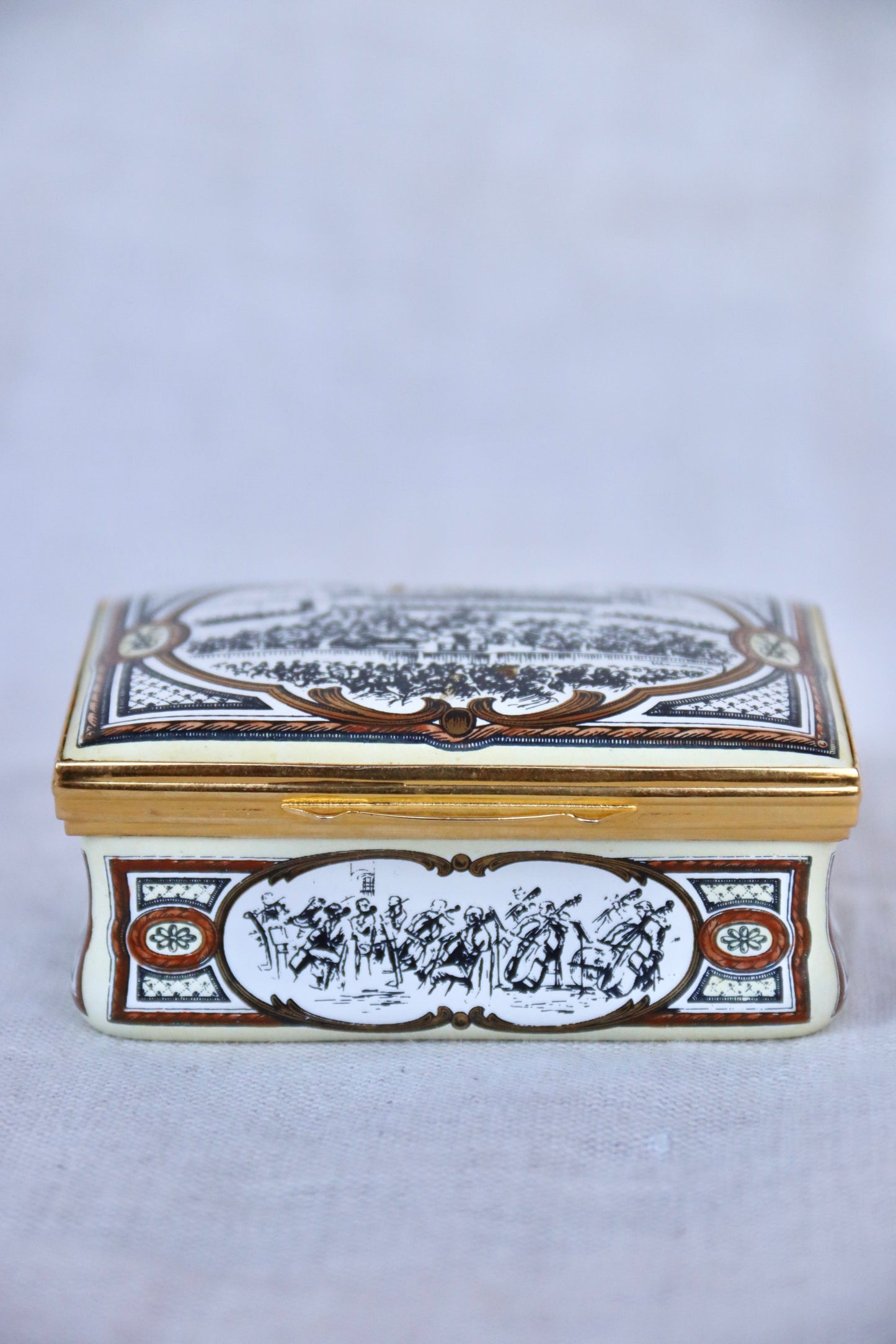 Orchestra Enamel Box