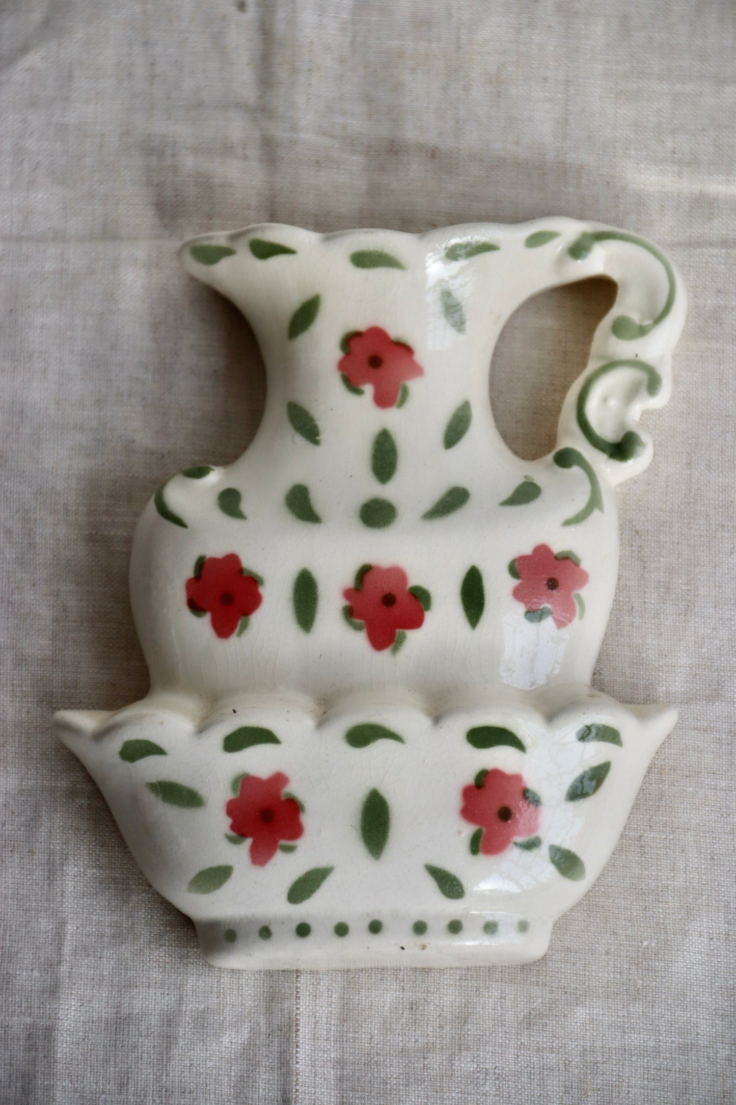 Vintage bowl and pitcher ceramic wall pocket