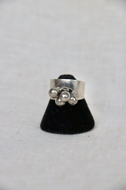 Sterling Silver adjustable ring with balls