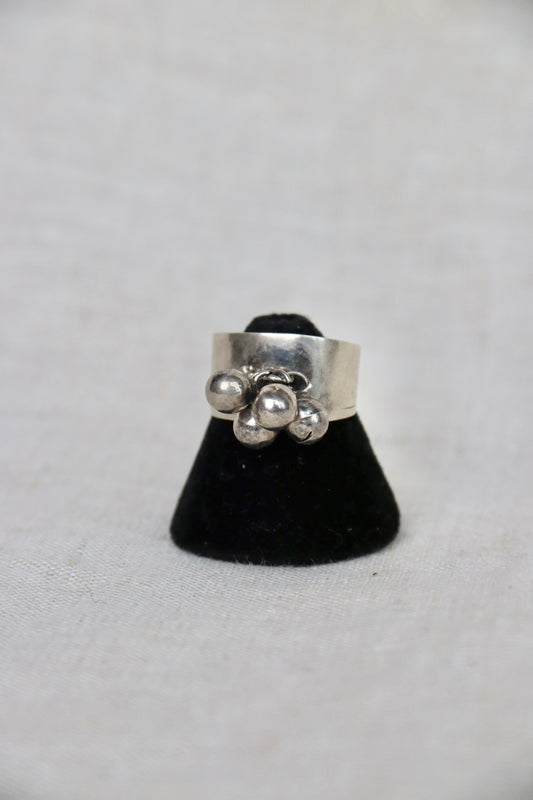 Sterling Silver adjustable ring with balls