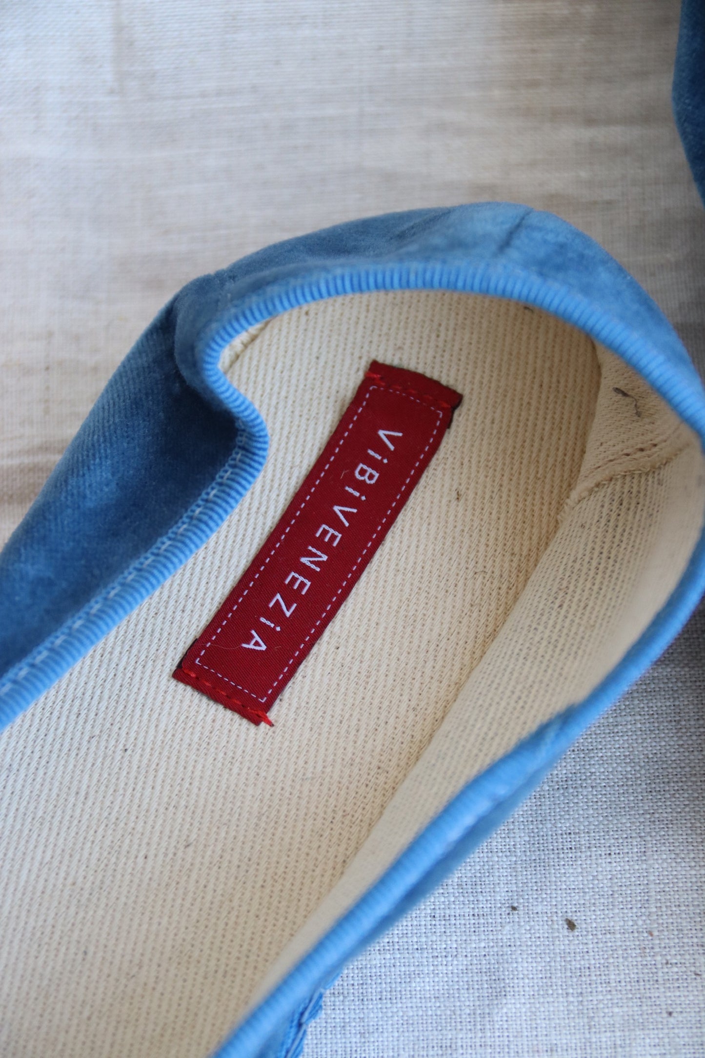 ViBi VENEZIA Blue Velvet Flats