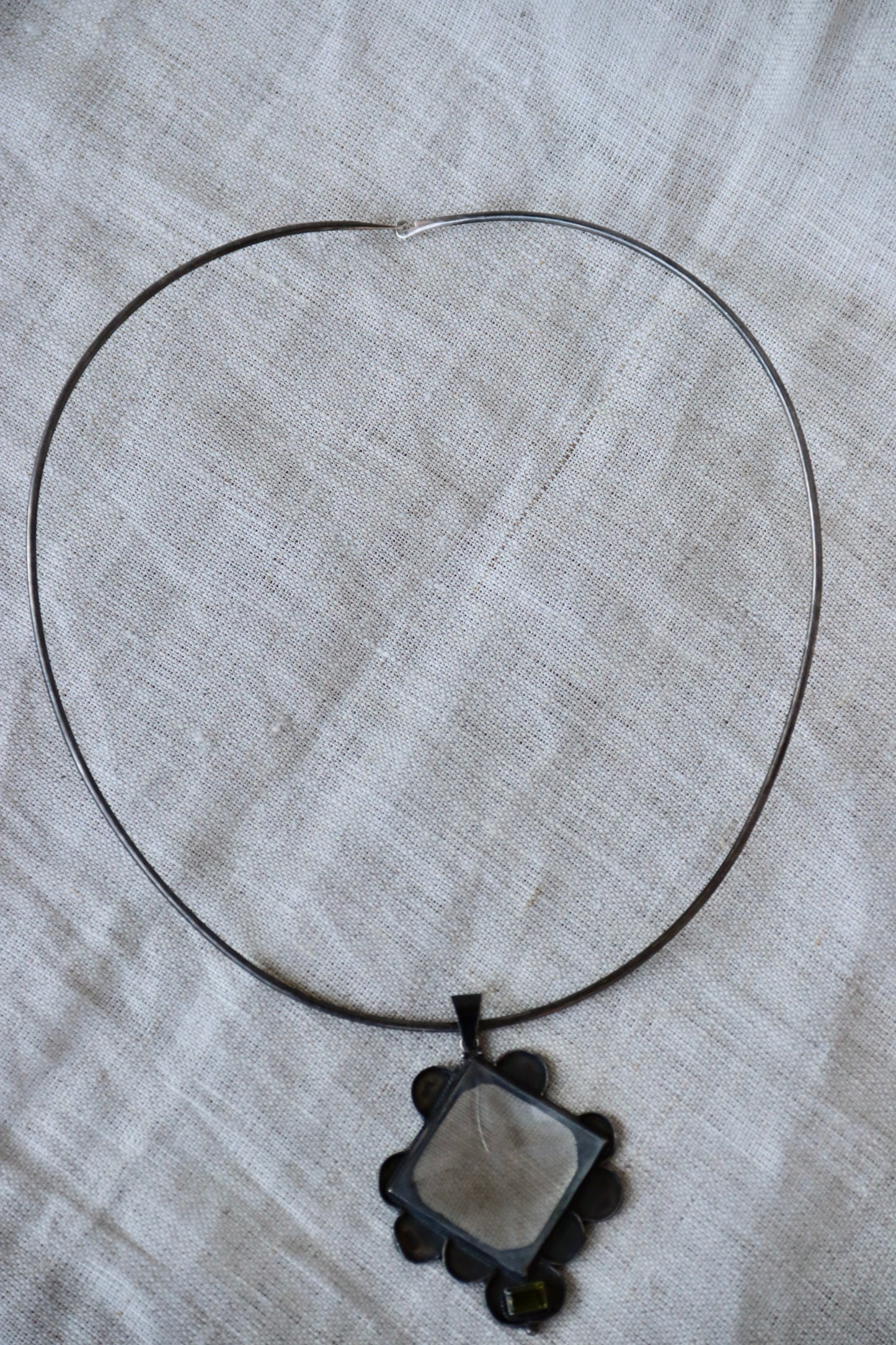 sterling silver pyramid pendant necklace - as is