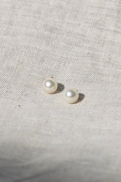 Pearl Stud Earrings - 14k Yellow Gold