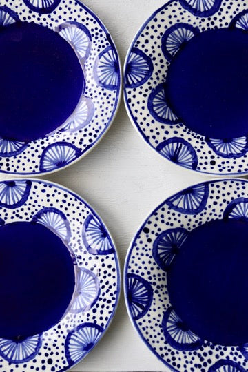 Set of 4 Lyn Evans Dinner Plates
