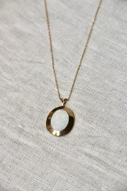 Vintage 10K Yellow Gold Opal Necklace