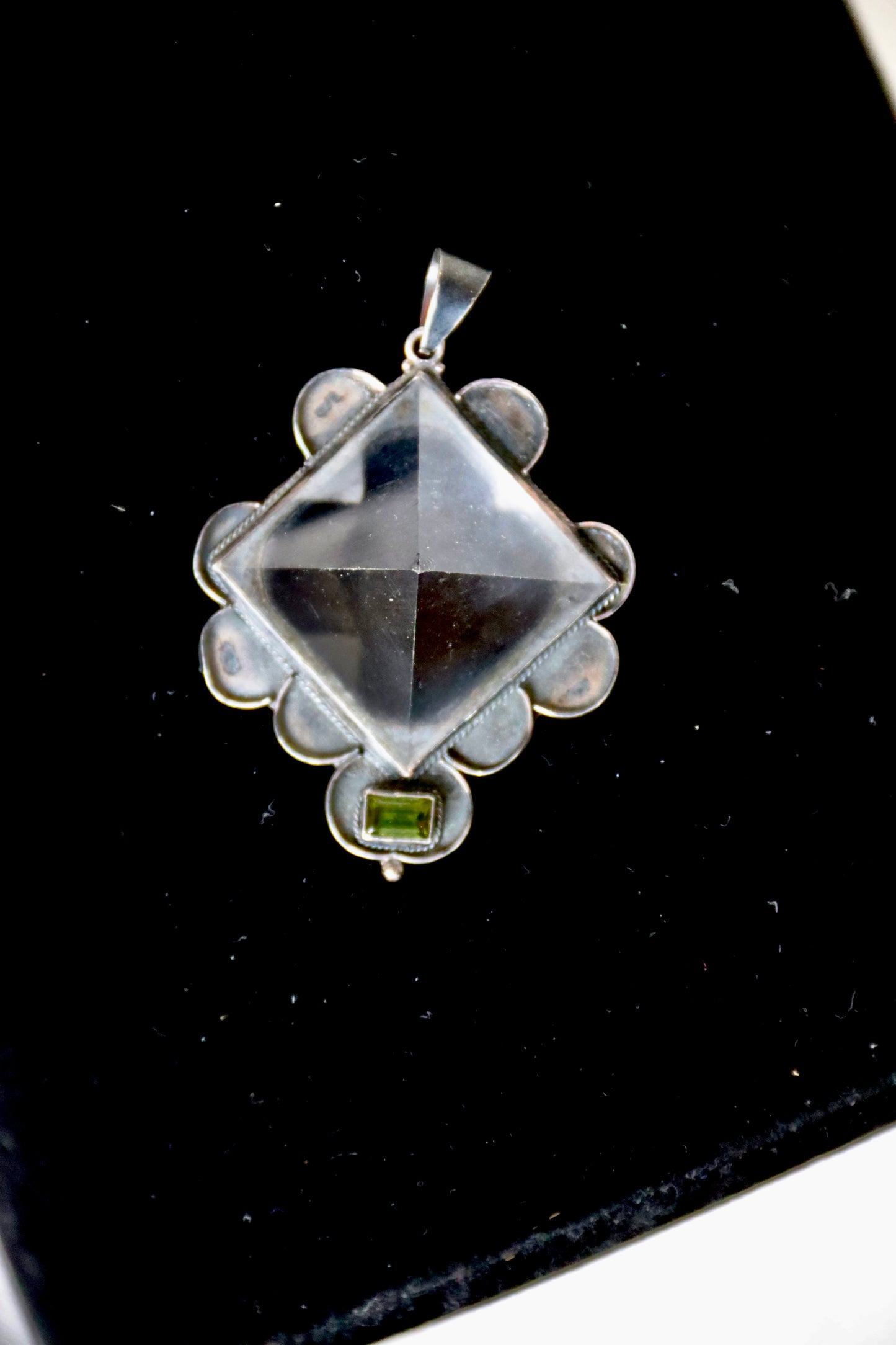sterling silver pyramid pendant necklace - as is