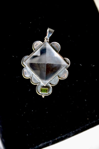sterling silver pyramid pendant necklace - as is
