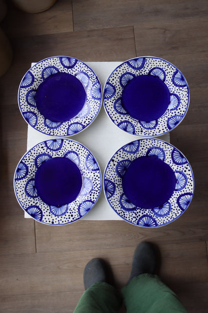 Set of 4 Lyn Evans Dinner Plates