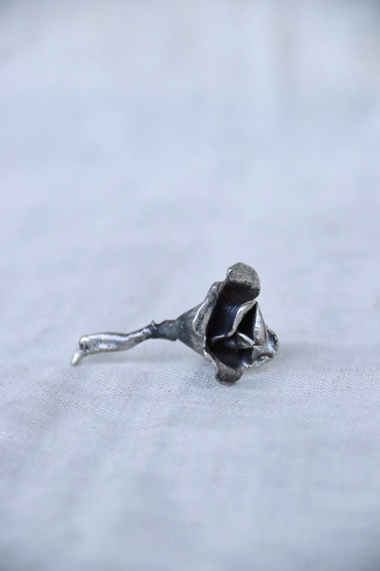 parish wager Sterling Silver rose with thorn pin