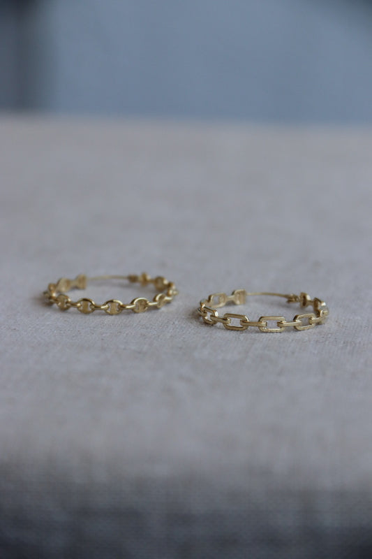 10K Mismatched Cable Chain Hoop Earrings